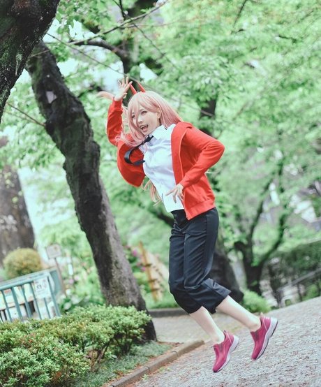 Ely Cosplay hot model photos