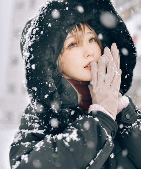 Ely Cosplay star porn image