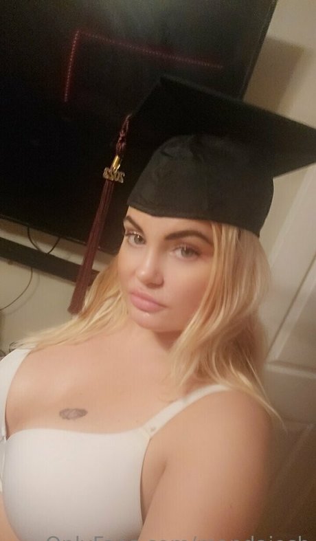 mandajosh model exclusive pic