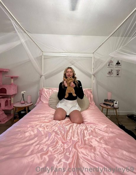 nerdyhayley69 star xxx photos