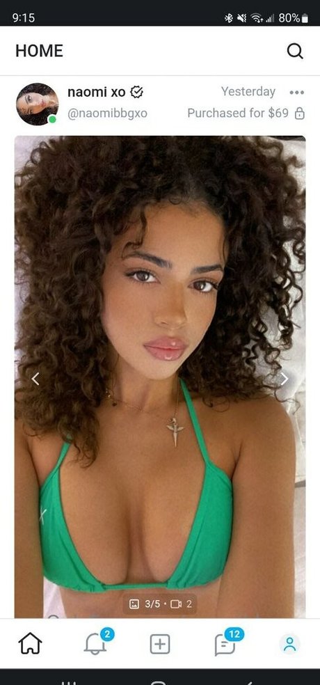 Naomi Rogers naked star image