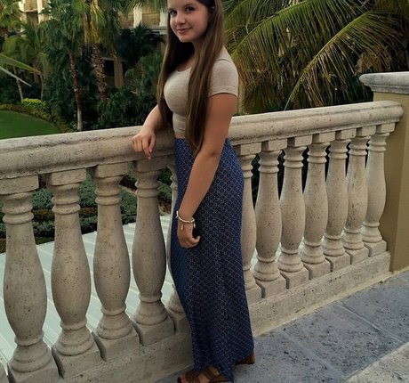 Elizabeth M beautiful star galleries