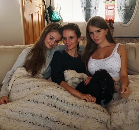 teen asshole onlyfans exclusive photos