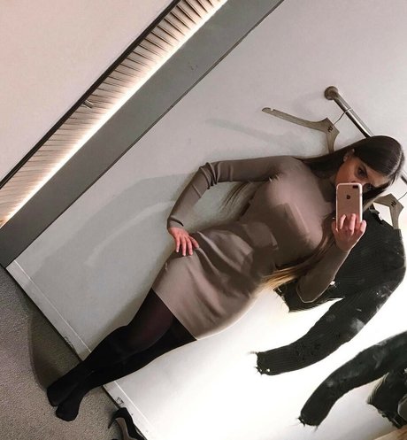 Elizabeth M model nudes galleries