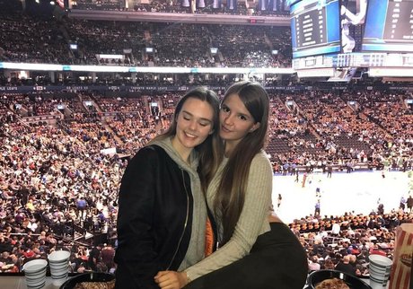 Elizabeth M star beautiful photos