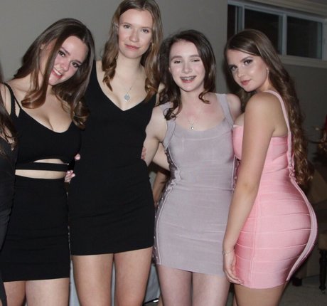 Elizabeth M hot pornstar pic