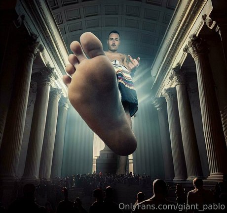 giant pablo model free pic