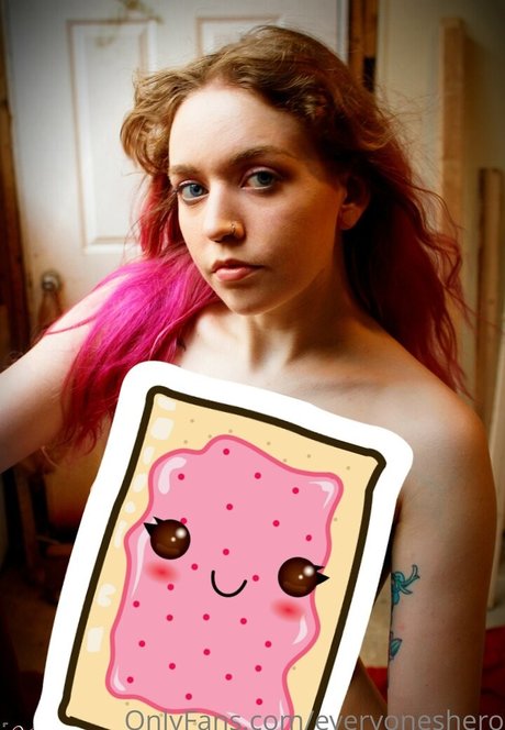 everyoneshero star high quality photo