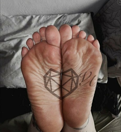 val acanthus top star image