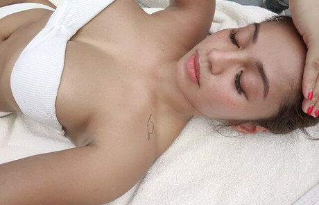 Sheila Snow nudes actress pic