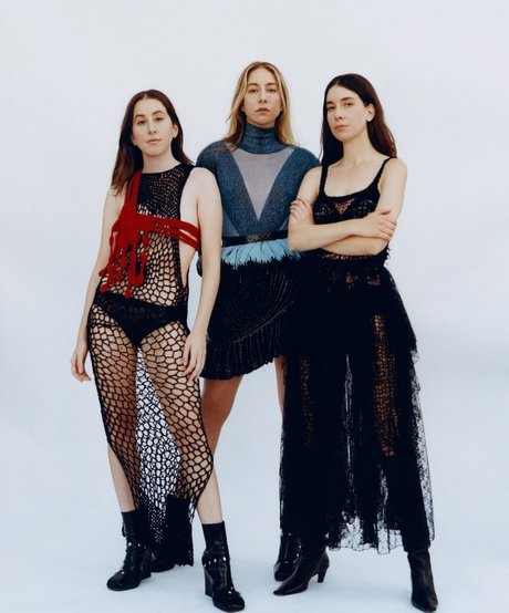 Haim Sisters beautiful star images