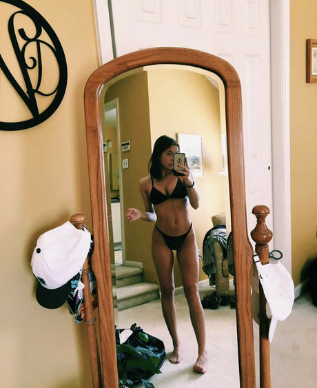 huge shemale onlyfans adult photos