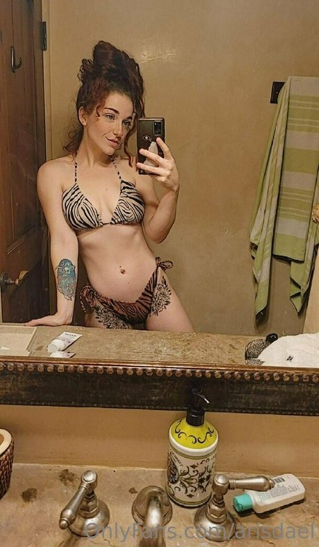 arisdael model exclusive img