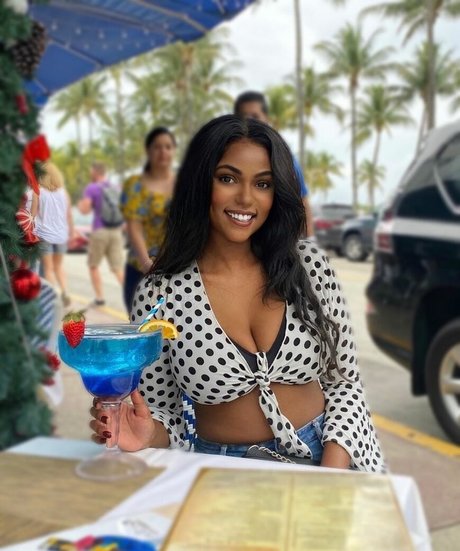 Pilarr pretty model galleries