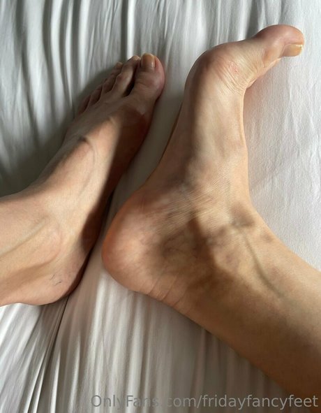 fridayfancyfeet sex star photo