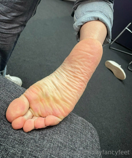 fridayfancyfeet nudes pornstar pictures