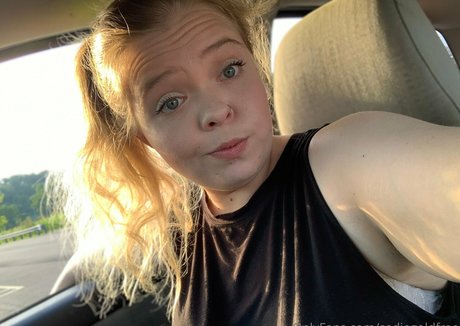 sadiegoldfree hot model photos