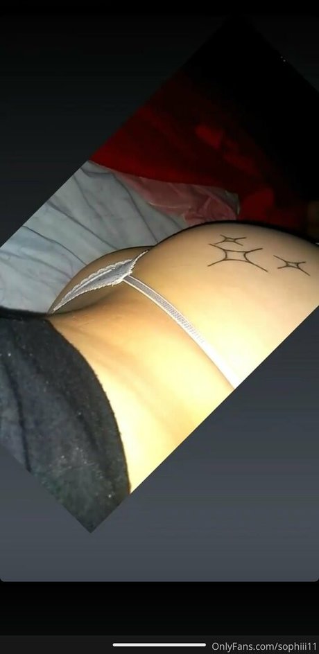 ssophhie naked star img