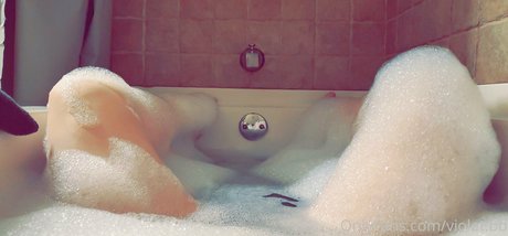 violet bb pretty actress photos