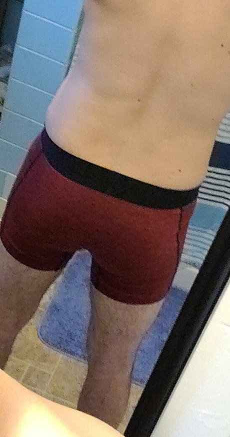 tragicgaynerd naked model galleries