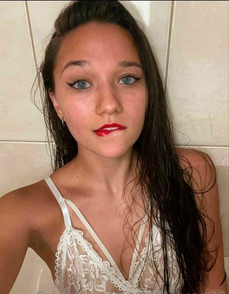 sexandthebeach18 model exclusive image