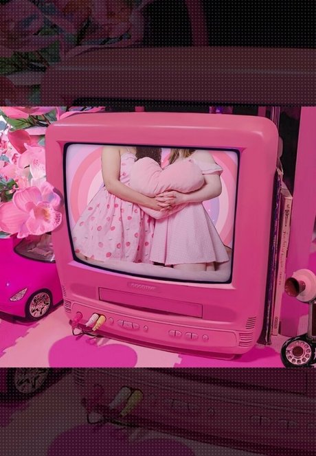 baby buns model hot img