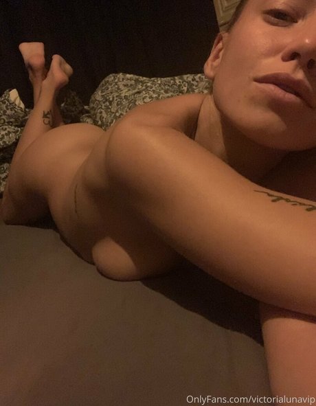 victorialunavip model sex pics