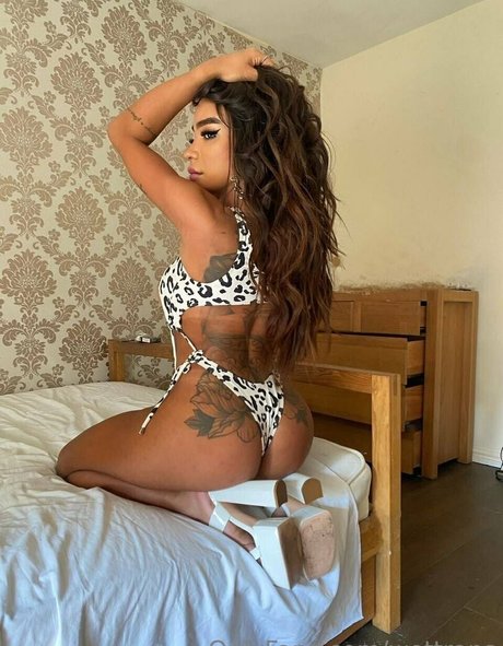 wettrans naked pornstar archive