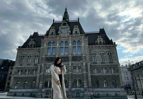 angelina crystal nude star gallery