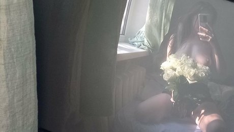 Sunny whale nudes actress galleries