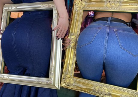 huge fake tits onlyfans hot sexy photo