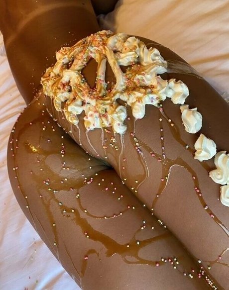 ohmyfkinyea sexy actress pics