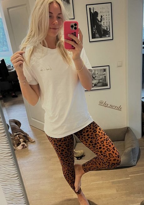 Carina Witthoeft best model img