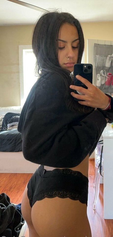 moniqueee8 model xxx picture