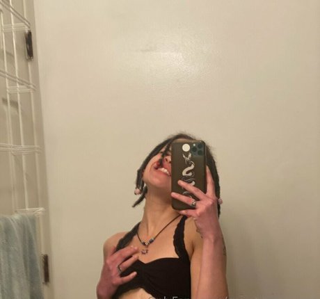 deepthroat teen onlyfans exclusive pic