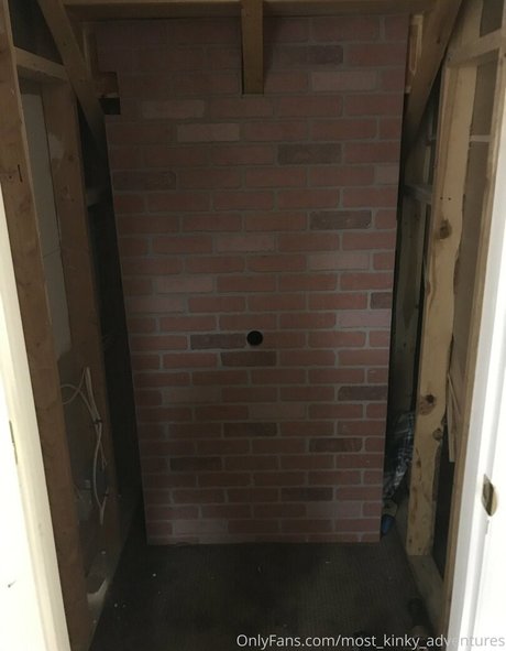 most kinky adventures sex model pic