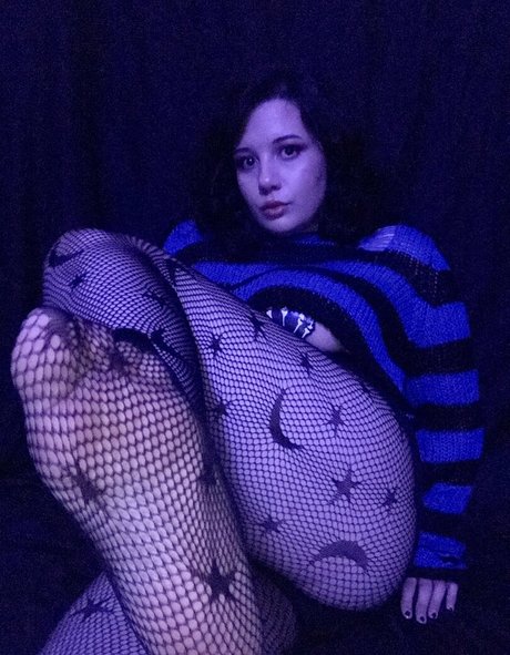 demonlewds model free photos