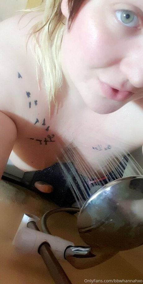 elliemartinxo model nude photos