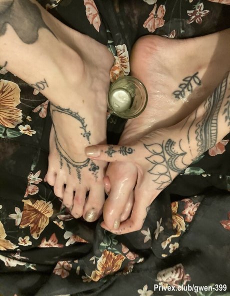 gay asian onlyfans naked picture