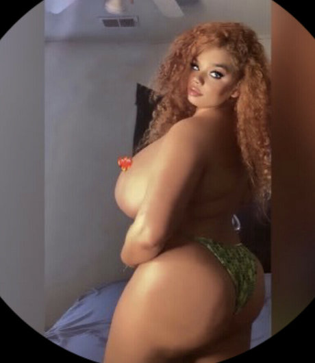 Itscarlenalee model beautiful img