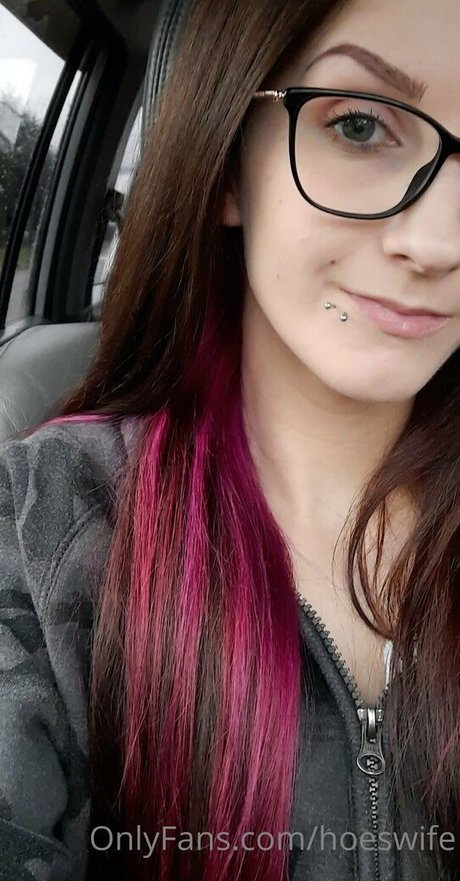 hoeswife hot star photo