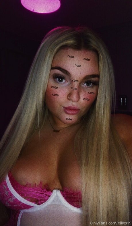 ellies19 star sexy pics