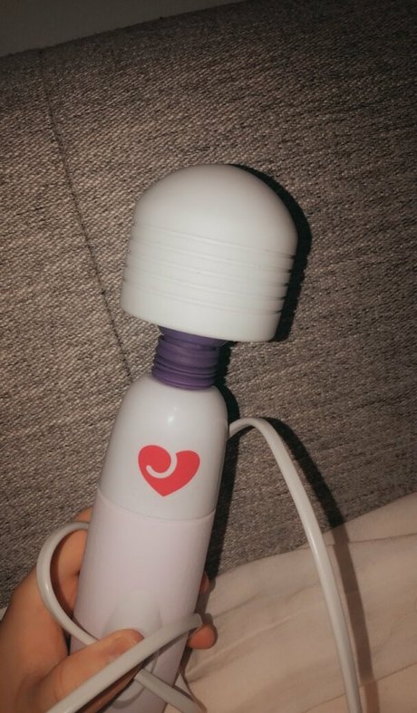 ellies19 model nude pics