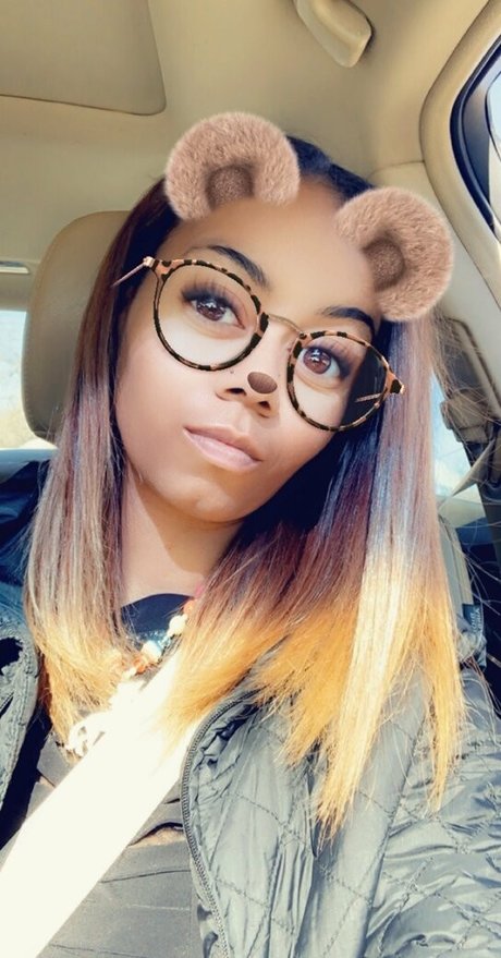 freeriah naked actress pictures