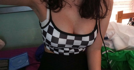 esmeraldamentee model xxx picture