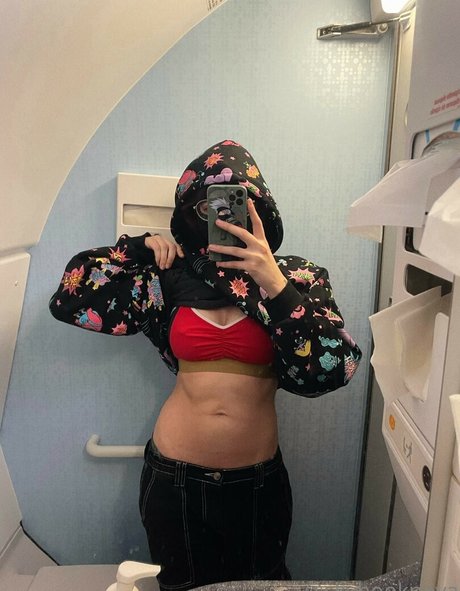 Skyhook Suicide pornstar archive