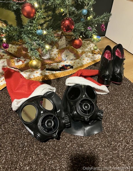 heavyrubberette free pornographic star pic