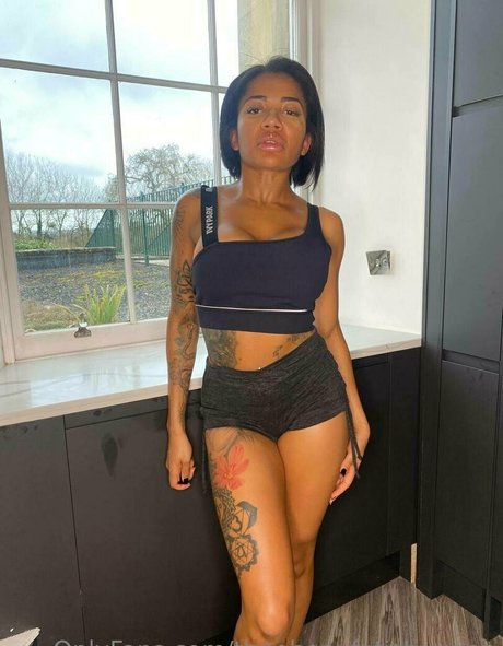 theebonyfetishqueen pornstar pretty photos