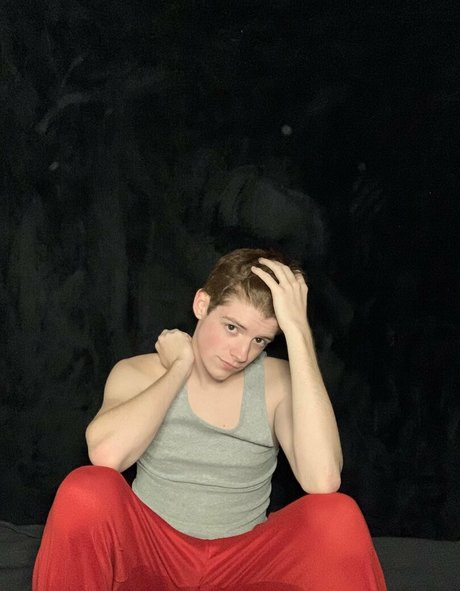 tommyakai pretty actress picture