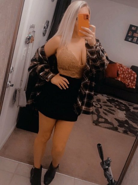 xxkinkykandixx erotic star picture